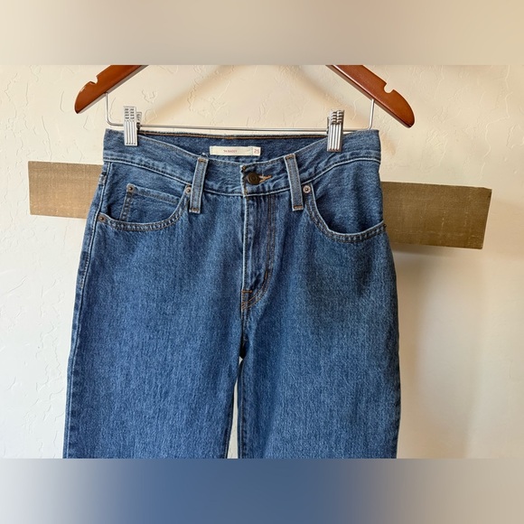 Levi's|Women’s 94 baggy jeans,medium wash high rise in classic style•••size 25 - Picture 6 of 15